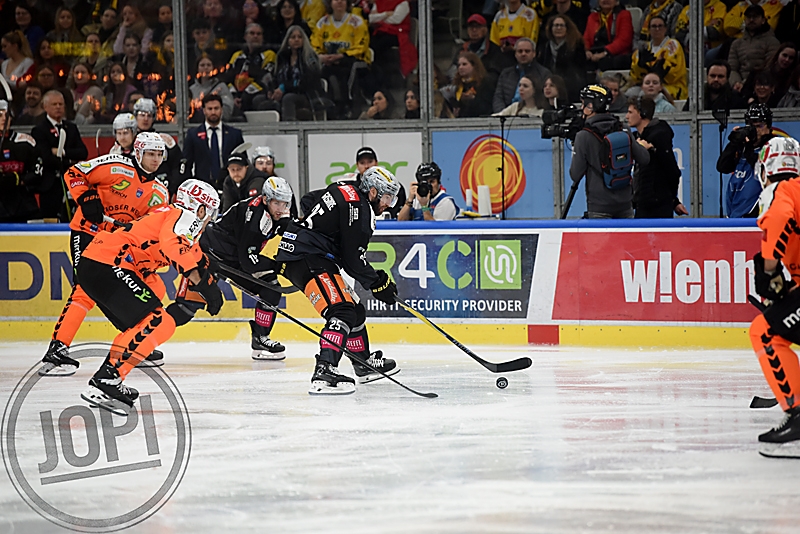 20260225_80567_VIC_Graz99